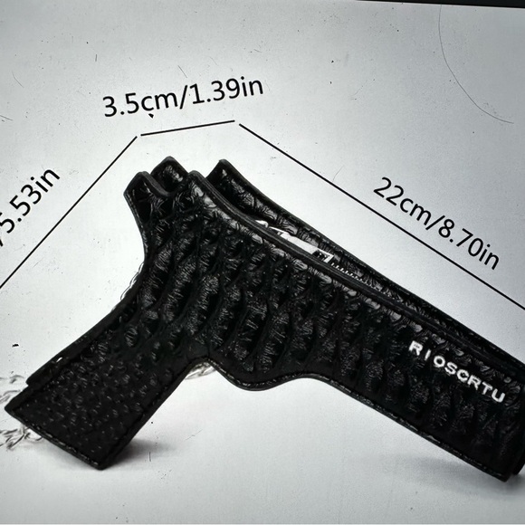 Pistol shaped Crossbody purse - Picture 8 of 8